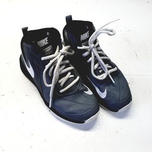 Nike Team Hustle D7 Shoes Size 1